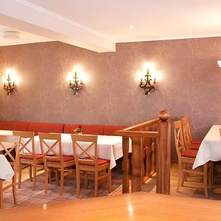 Hotel Goebel's Gaestehaus Am Park 3*
