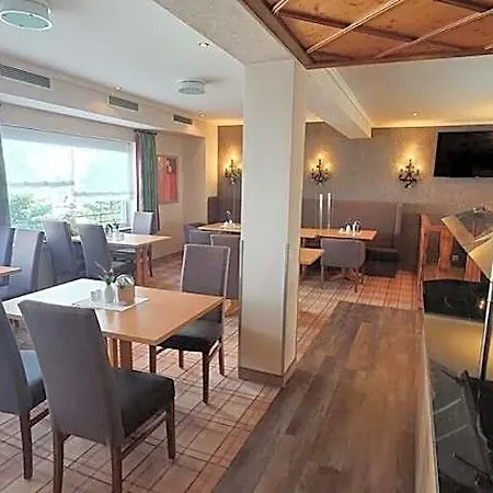Otel Goebel's Gaestehaus Am Park