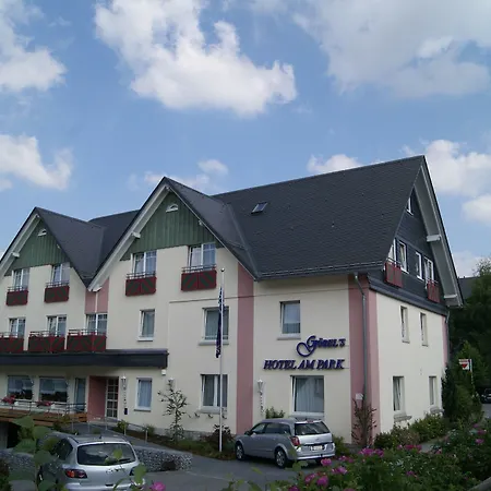 Отель Goebel's Gaestehaus Am Park 3*